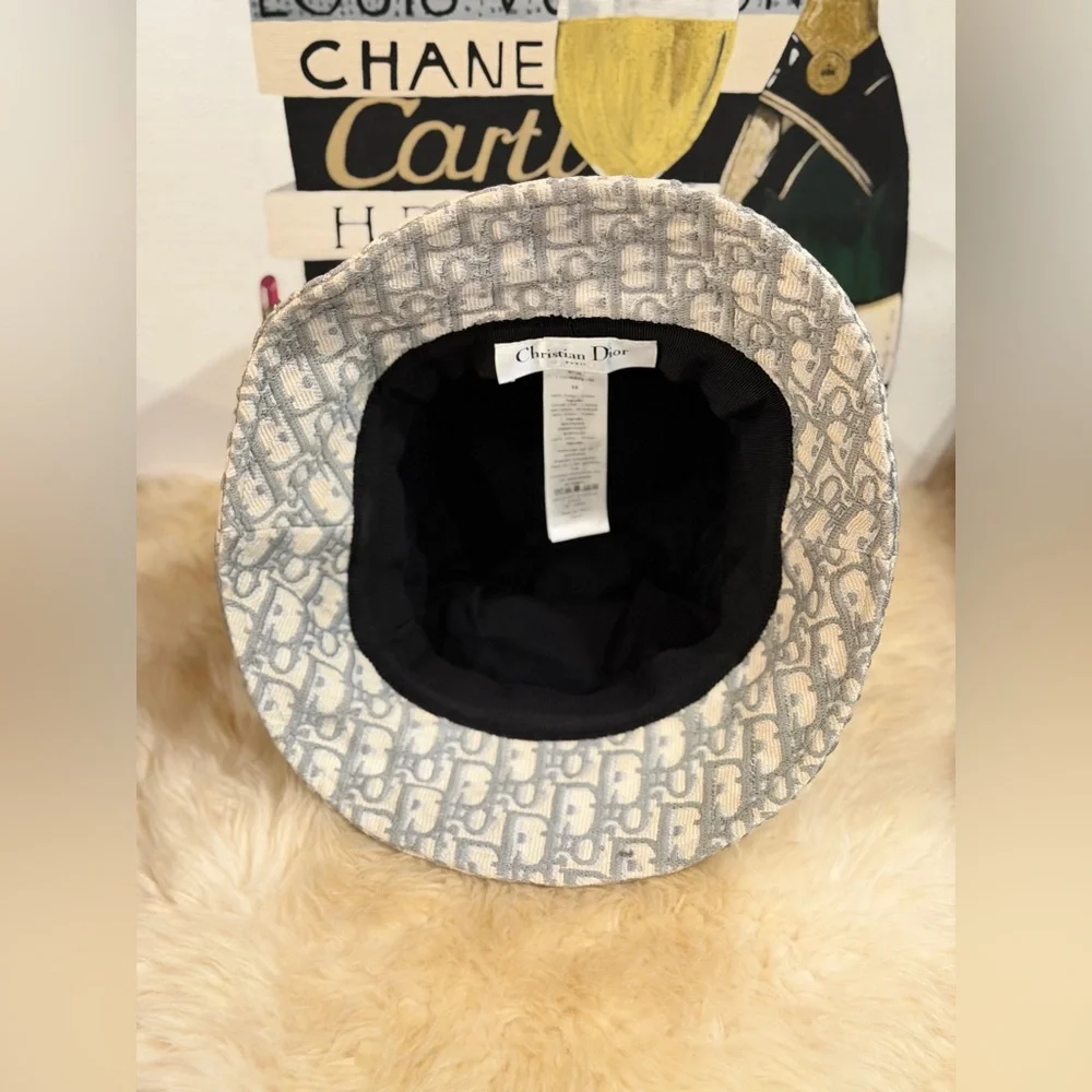 🔥 CHRISTIAN DIOR OBLIQUE BUCKET HAT SIZE 59 LIGHT GRAY w/COA